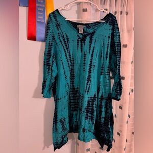 Cathrine’s 0X tie die shirt.